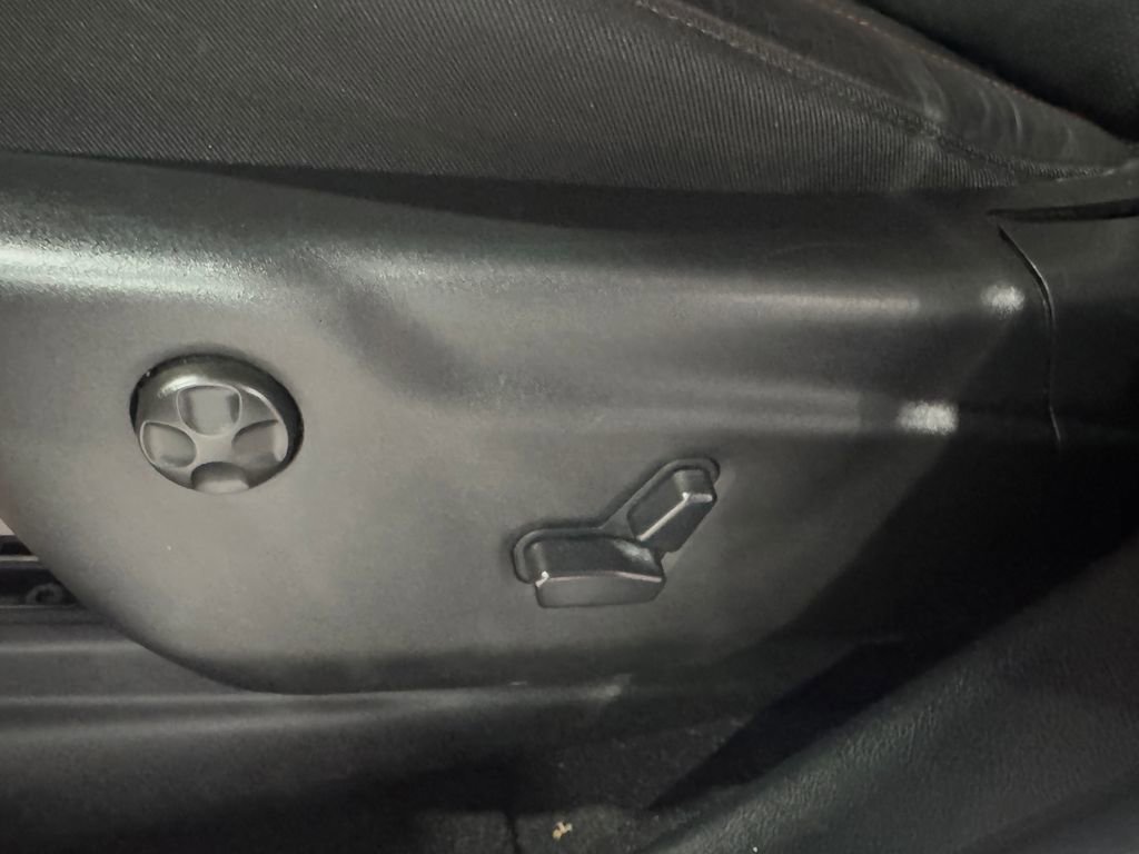 Used 2025 Dodge Durango GT AWD/4WD image 19