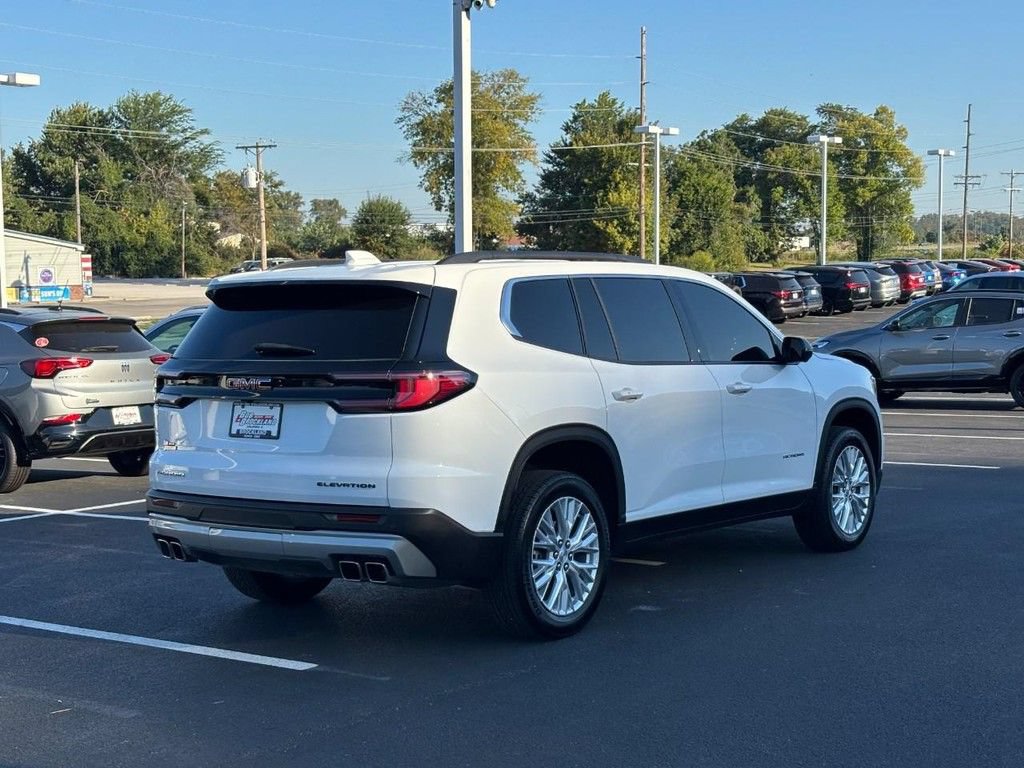 Used 2025 GMC Acadia Elevation w/ Elevation Premium Package FWD image 3