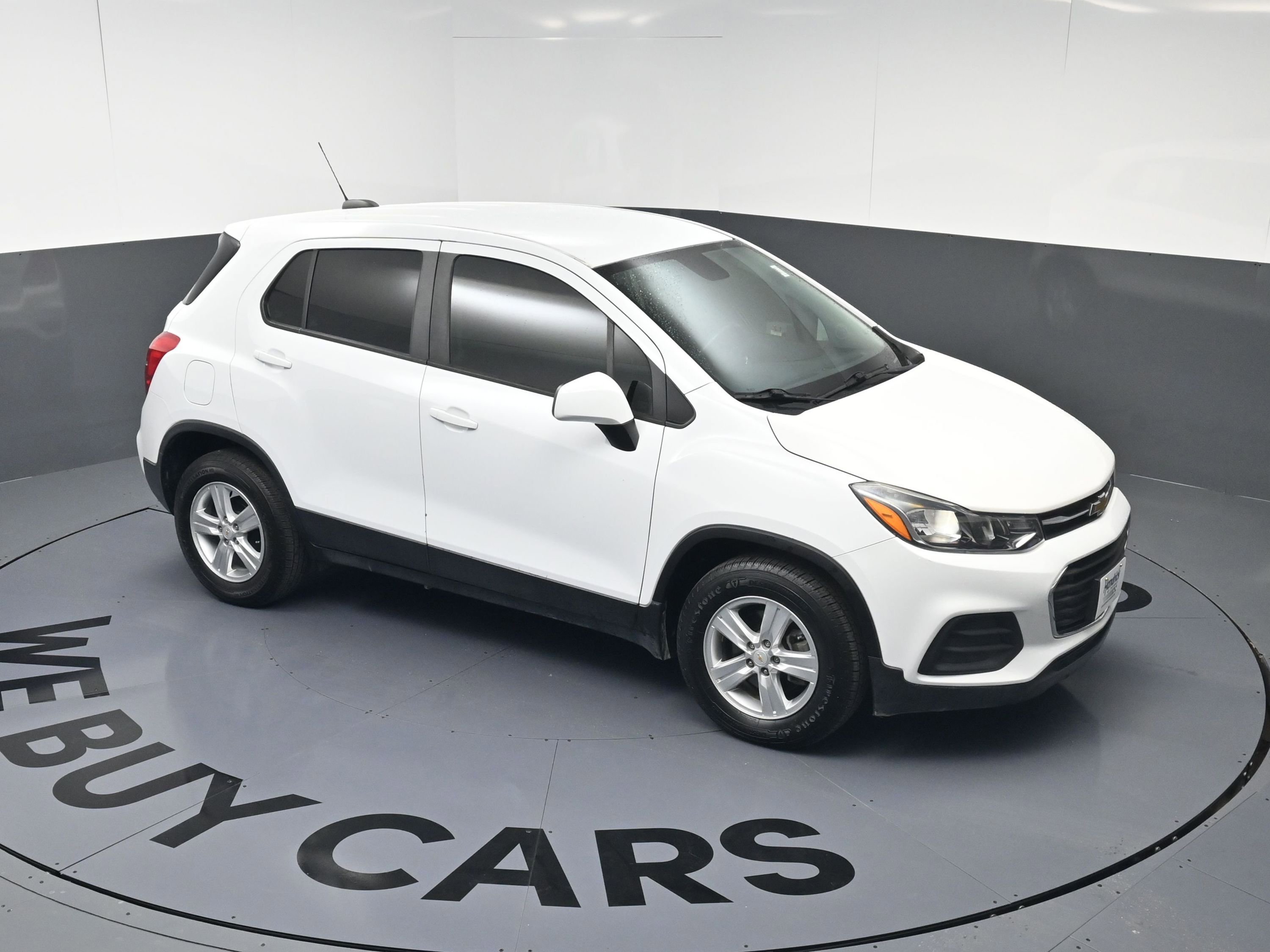 Used 2020 Chevrolet Trax LS image 31