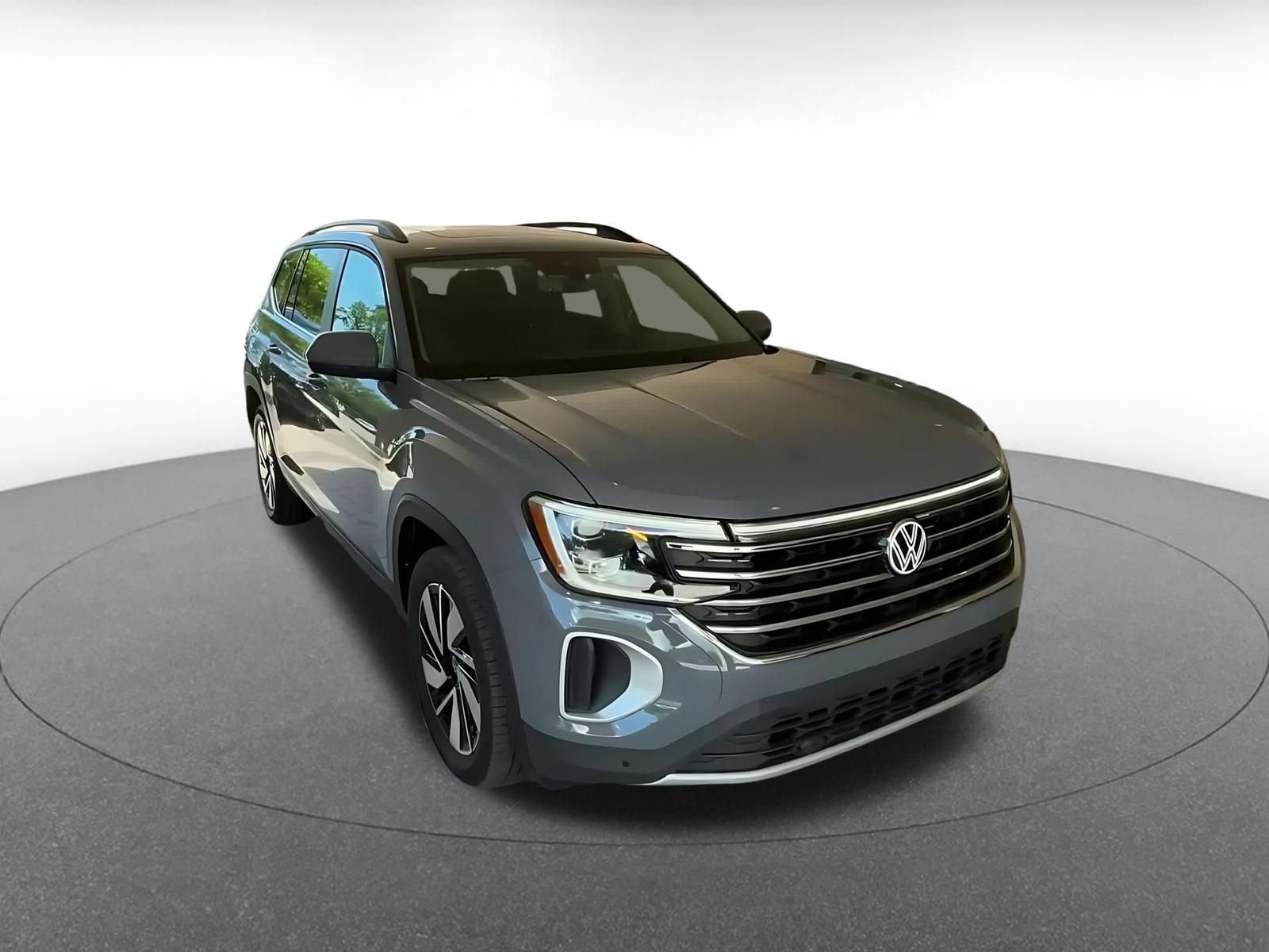 Used 2026 Volkswagen Atlas SE FWD image 3