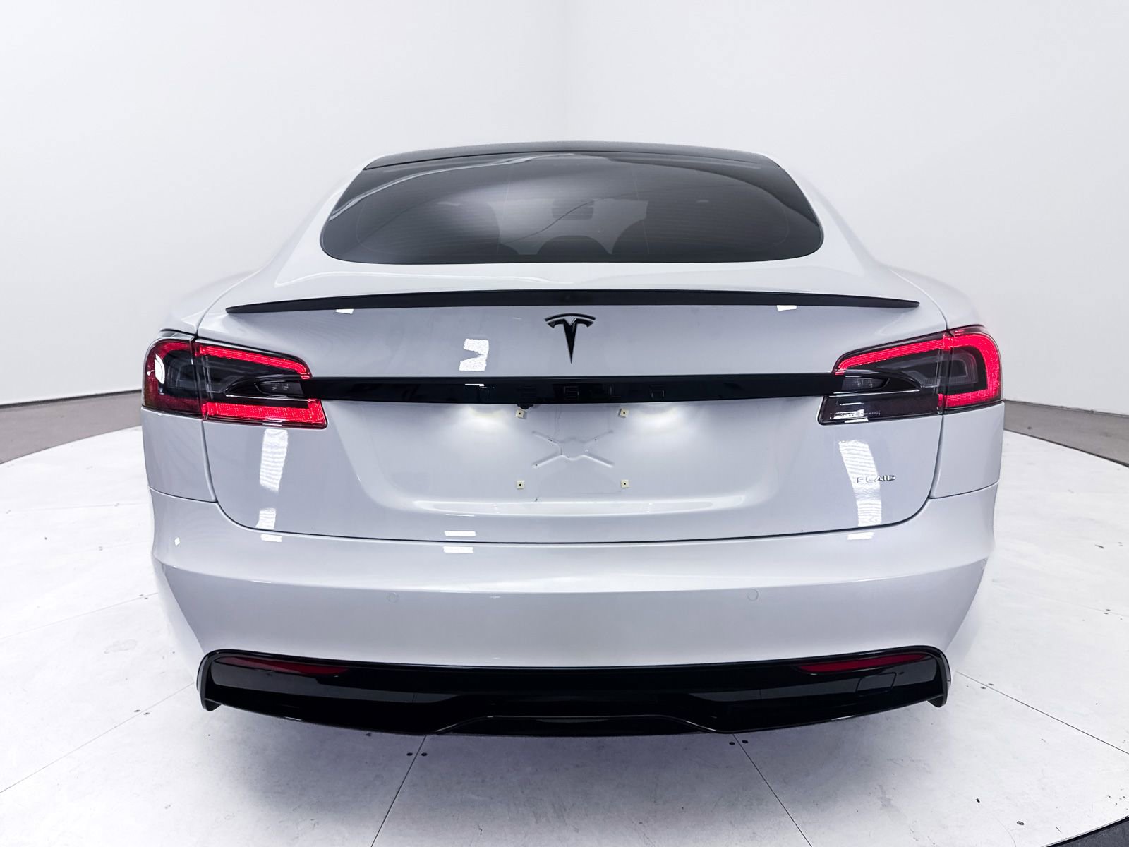 Used 2021 Tesla Model S Plaid image 16