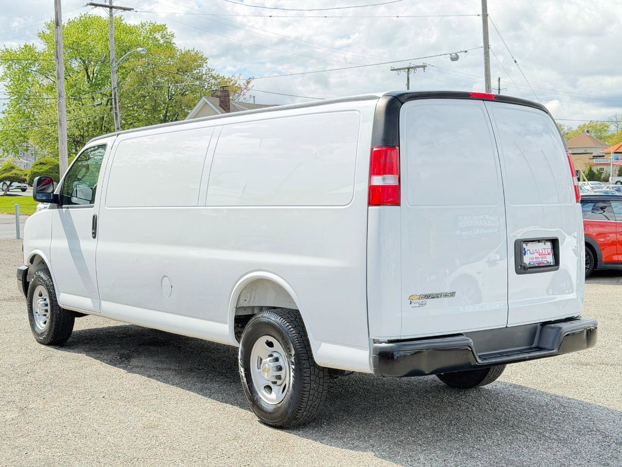 Used 2025 Chevrolet Express 2500 Extended w/ Driver Convenience Package RWD image 5