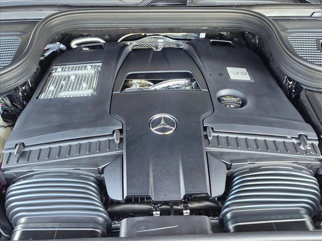 New 2026 Mercedes-Benz GLS 580 4MATIC image 17