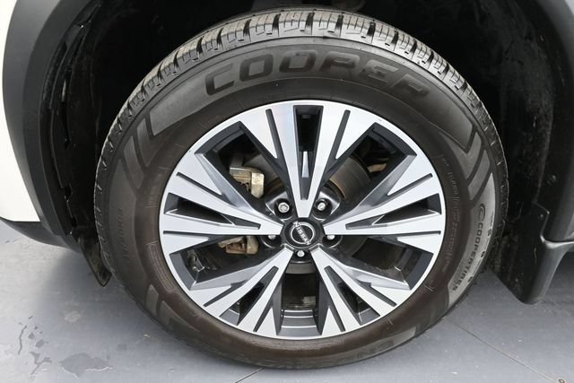 Used 2023 Nissan Rogue SV FWD image 21