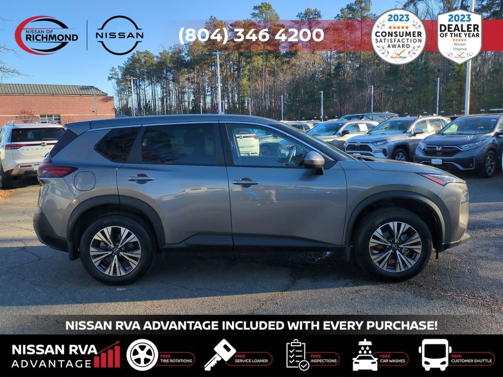 Used 2023 Nissan Rogue SV image 4
