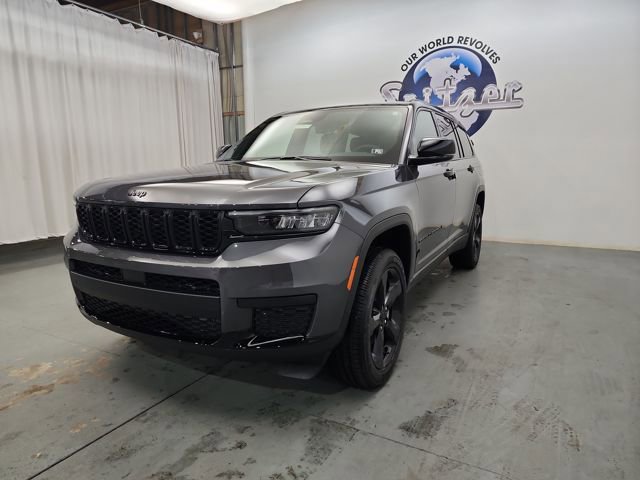 New 2025 Jeep Grand Cherokee L Altitude image 13