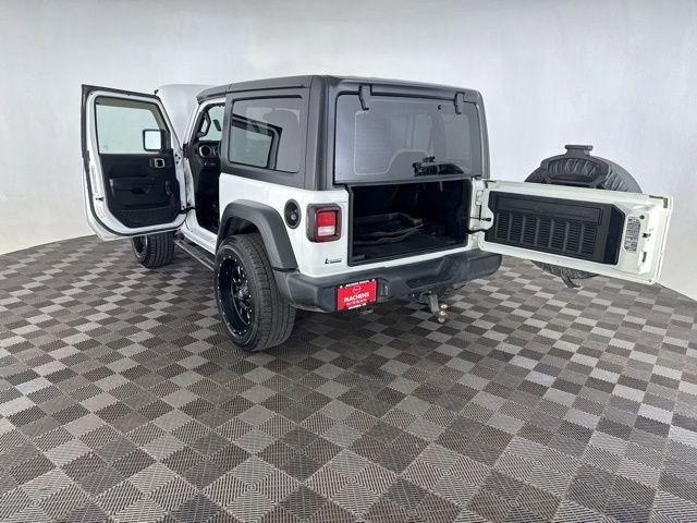 Used 2019 Jeep Wrangler Sport AWD/4WD image 16