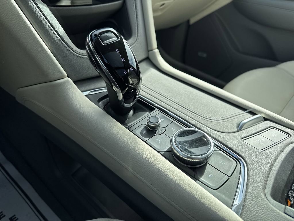 Used 2023 Cadillac XT6 Premium Luxury w/ Technology Package image 20