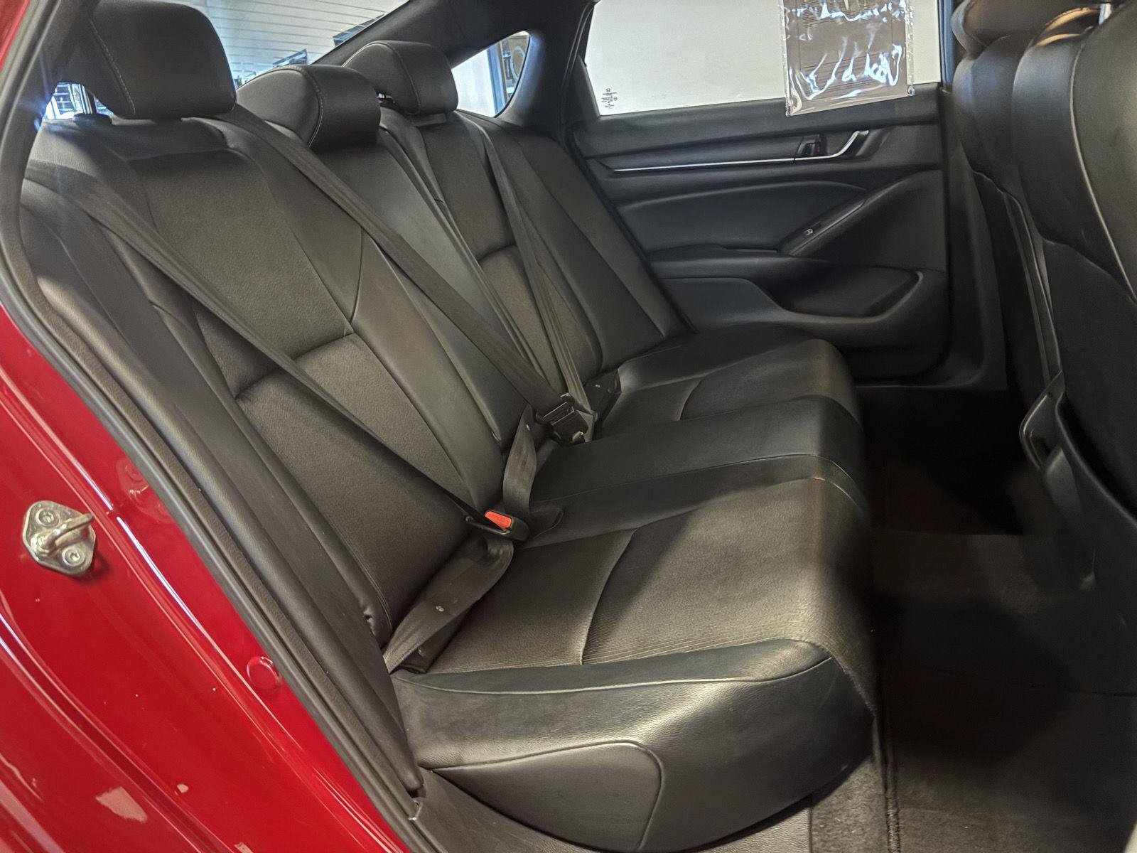 Used 2018 Honda Accord Sport image 39