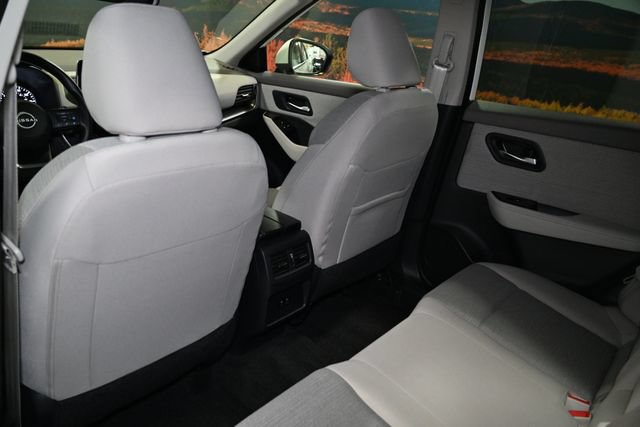 Used 2023 Nissan Rogue SV FWD image 46