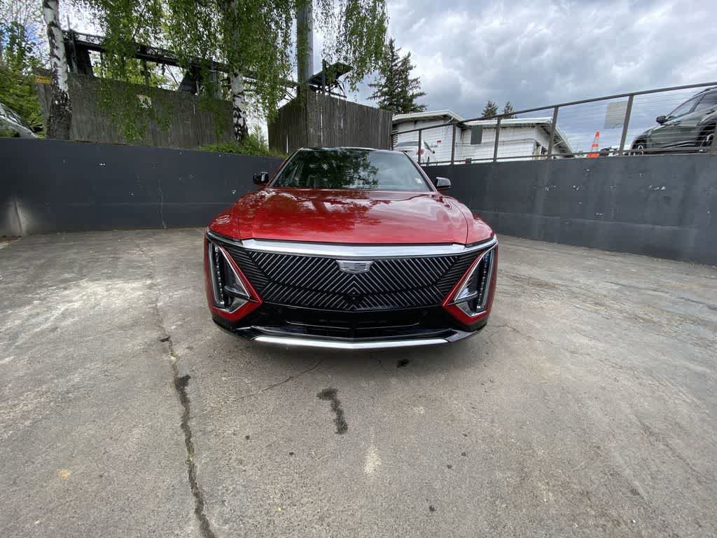 Certified 2024 Cadillac Lyriq Luxury w/ LPO, Floor Liner Package AWD/4WD image 9