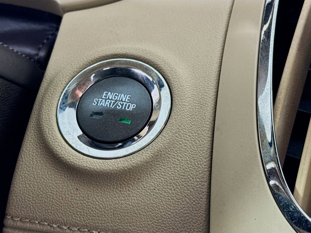 Used 2010 Buick LaCrosse CXL w/ Luxury Package FWD image 19