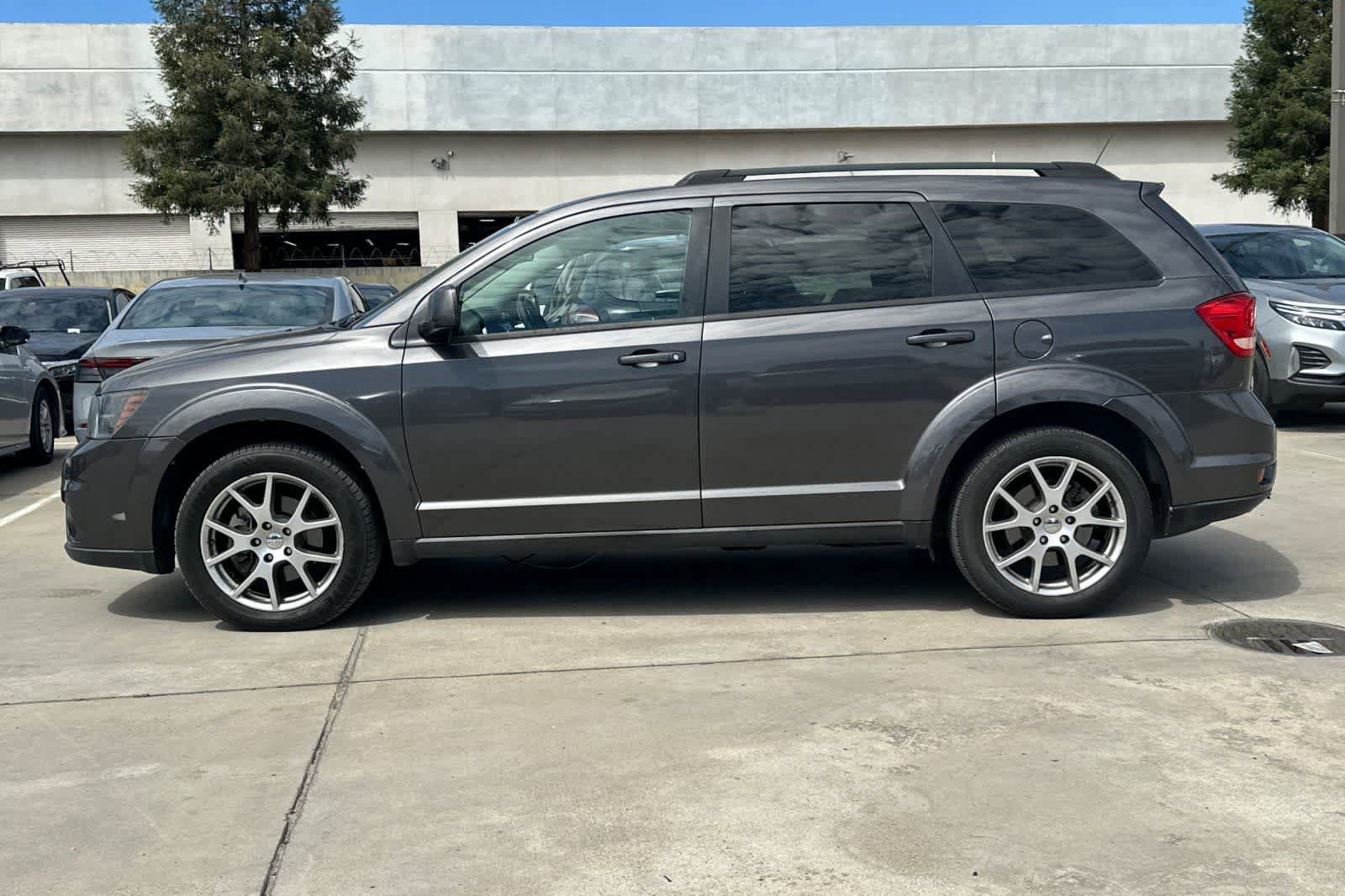 Used 2014 Dodge Journey R/T w/ Flexible Seating Group AWD/4WD image 6