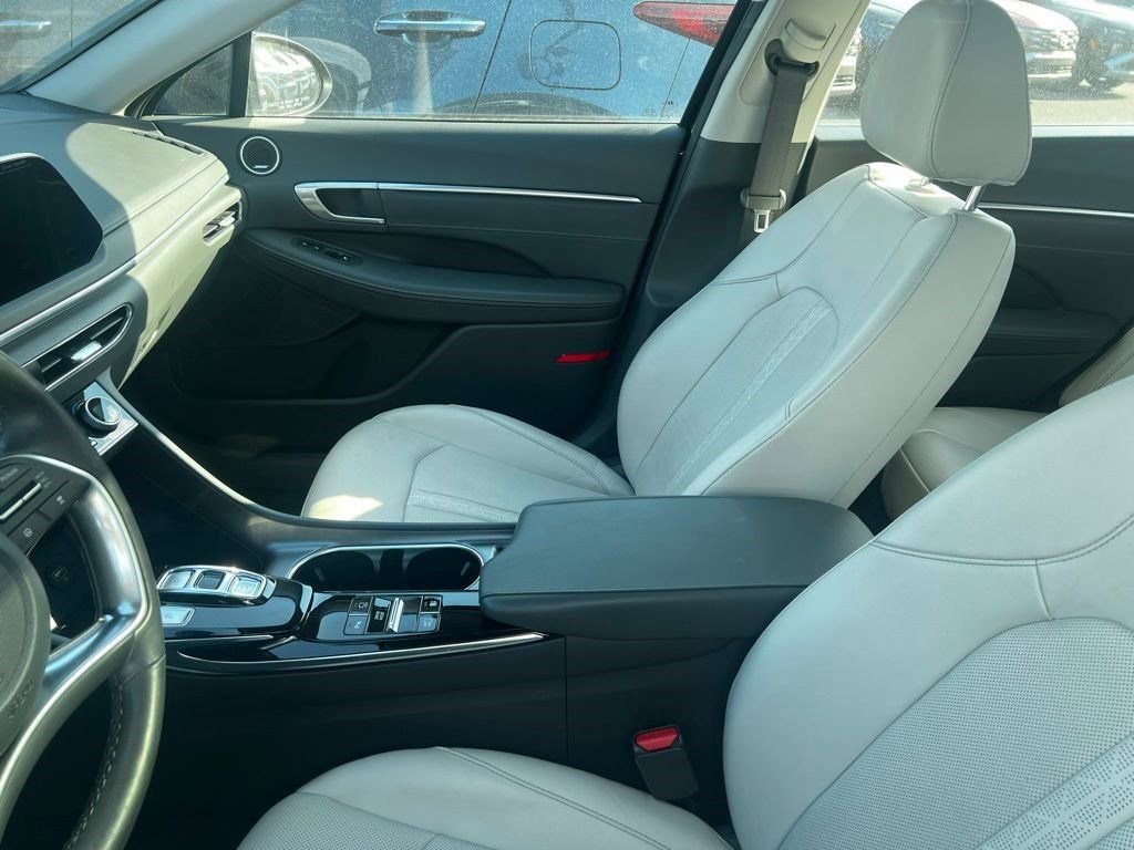Used 2020 Hyundai Sonata Limited FWD image 4