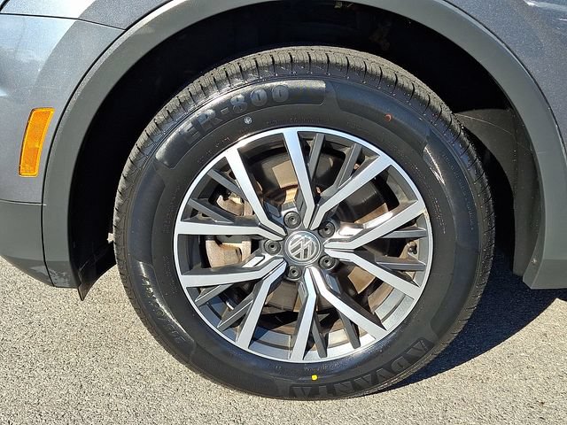 Used 2020 Volkswagen Tiguan SE AWD/4WD image 8