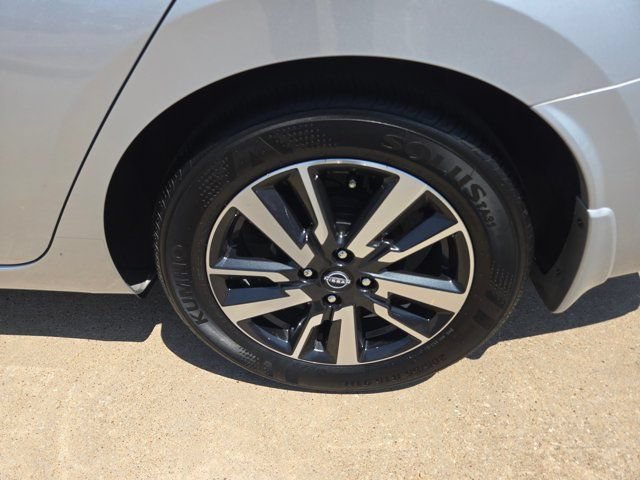 Used 2025 Nissan Versa S w/ S Plus Package FWD image 9