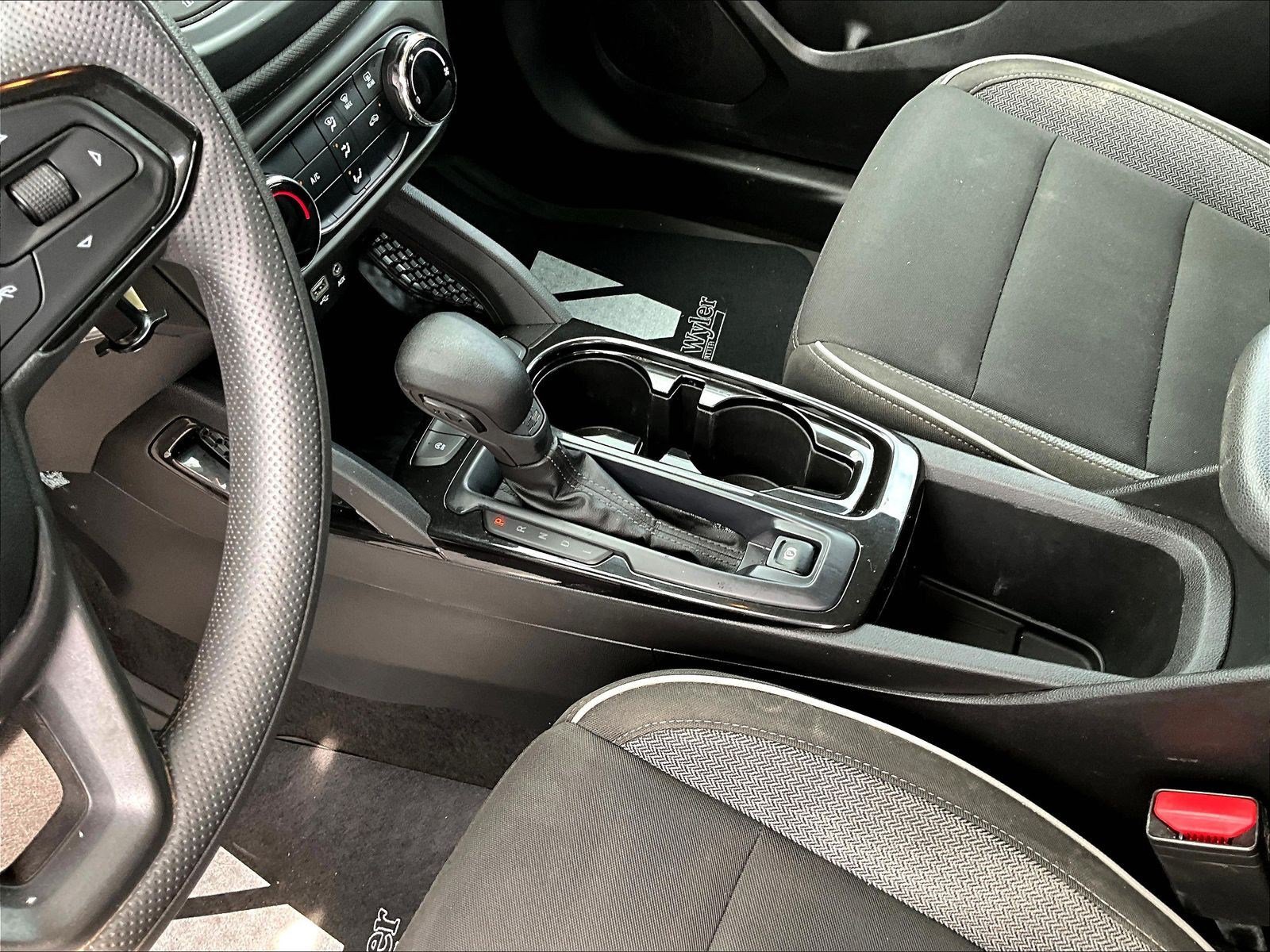 Used 2021 Chevrolet TrailBlazer LS FWD image 17