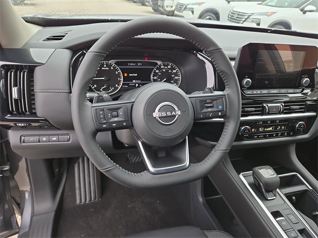 New 2025 Nissan Pathfinder SV w/ Black Appearance Package image 33
