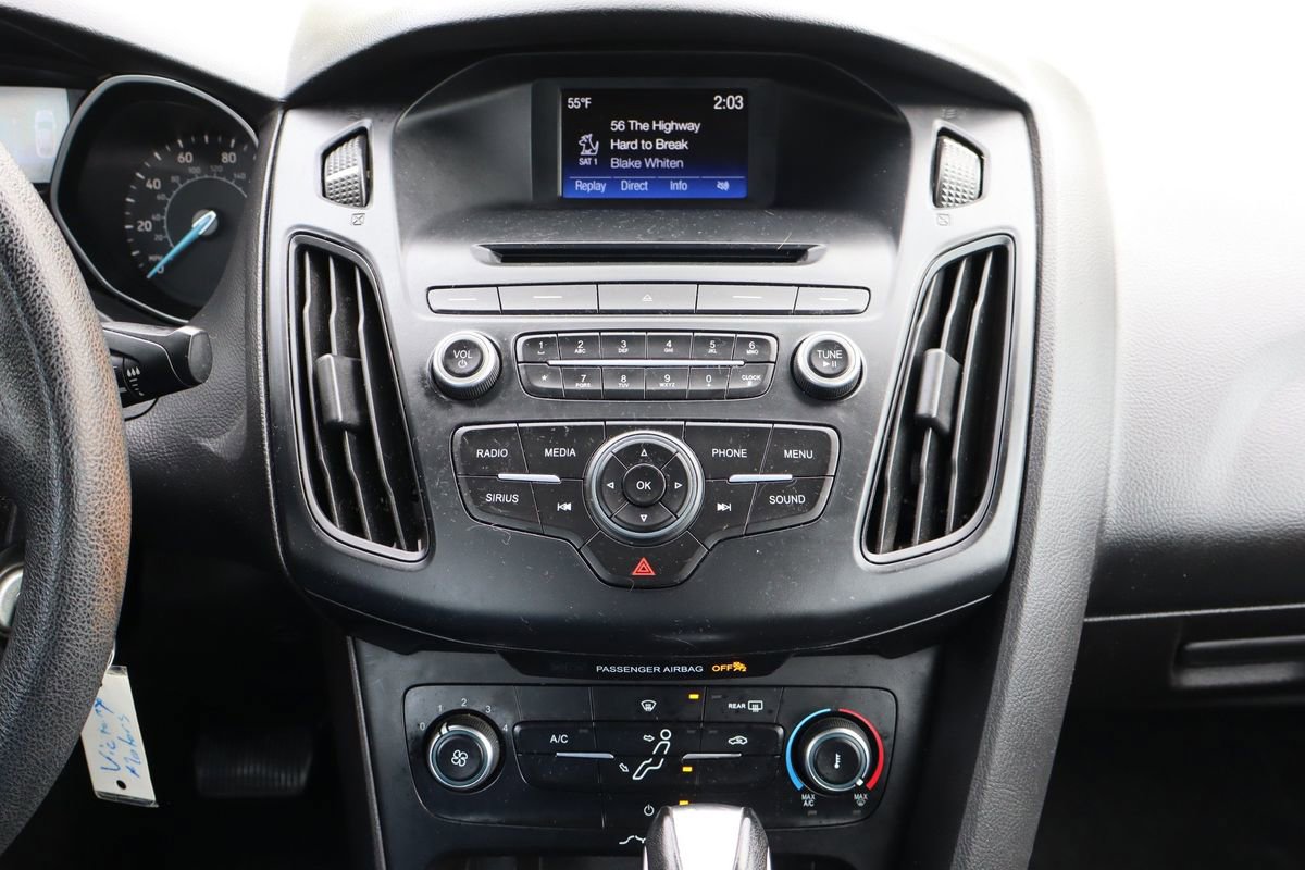 Used 2016 Ford Focus SE FWD image 34