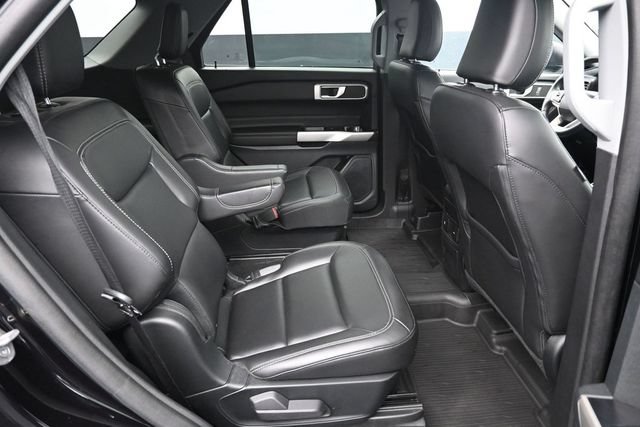Used 2023 Ford Explorer XLT w/ Equipment Group 202A AWD/4WD image 24