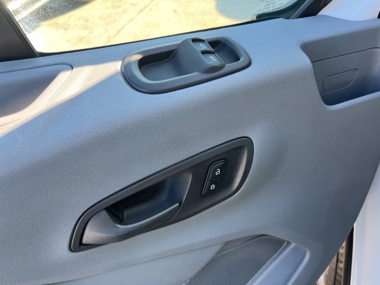 Used 2018 Ford Transit 250 148 Low Roof RWD image 19