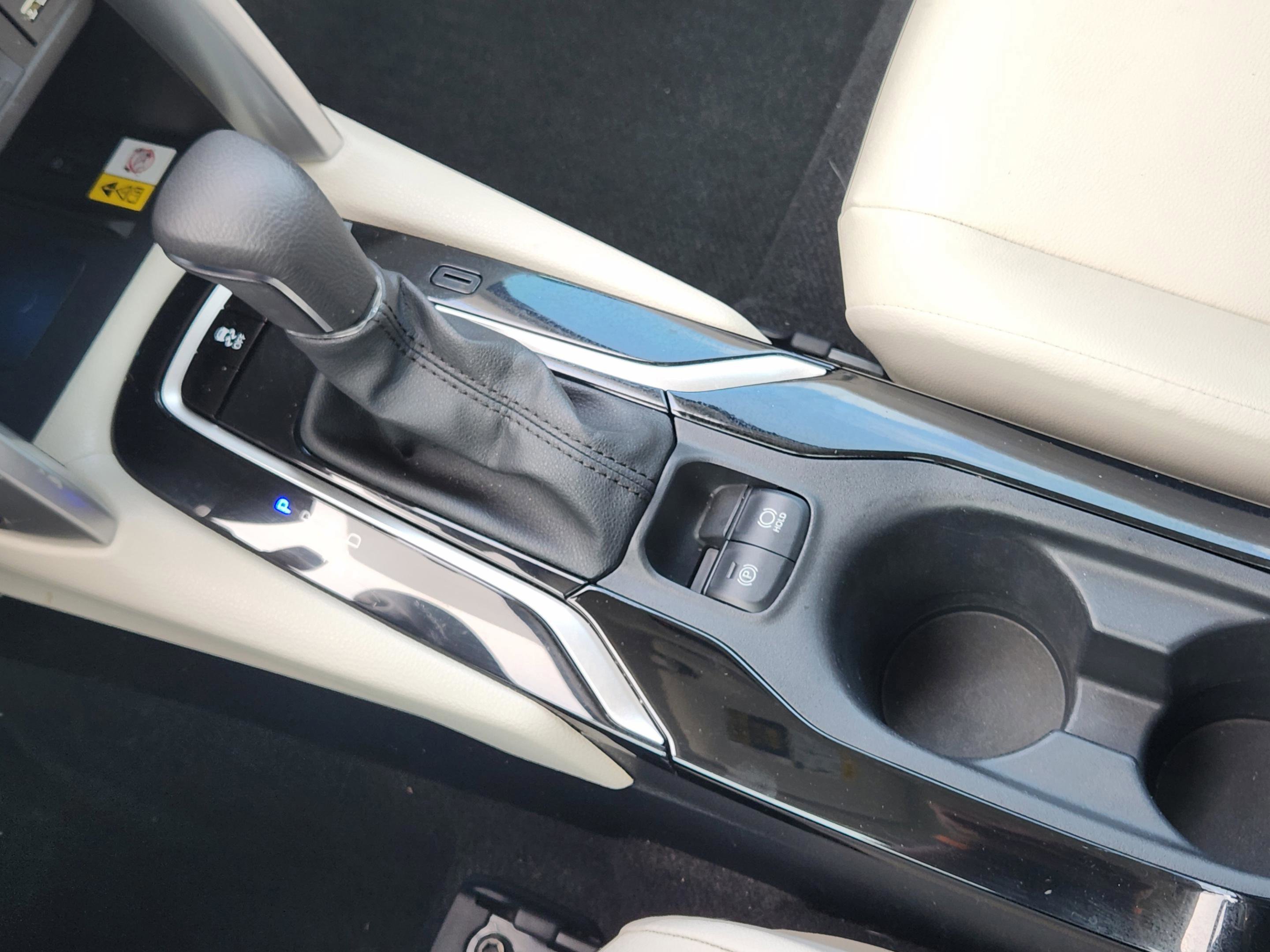 Used 2022 Toyota Corolla Cross XLE w/ Convenience Package image 20