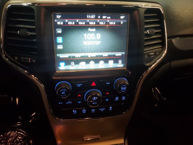 Used 2017 Jeep Grand Cherokee Laredo w/ Quick Order Package 23E AWD/4WD image 19