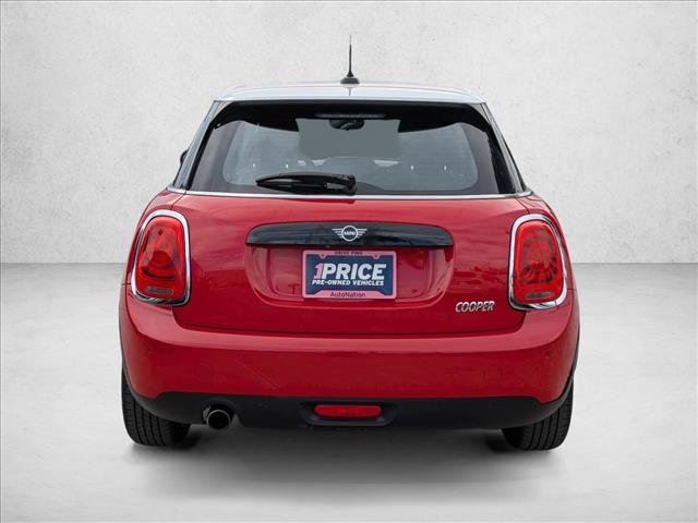 Used 2019 MINI Cooper 4-Door Hardtop image 7