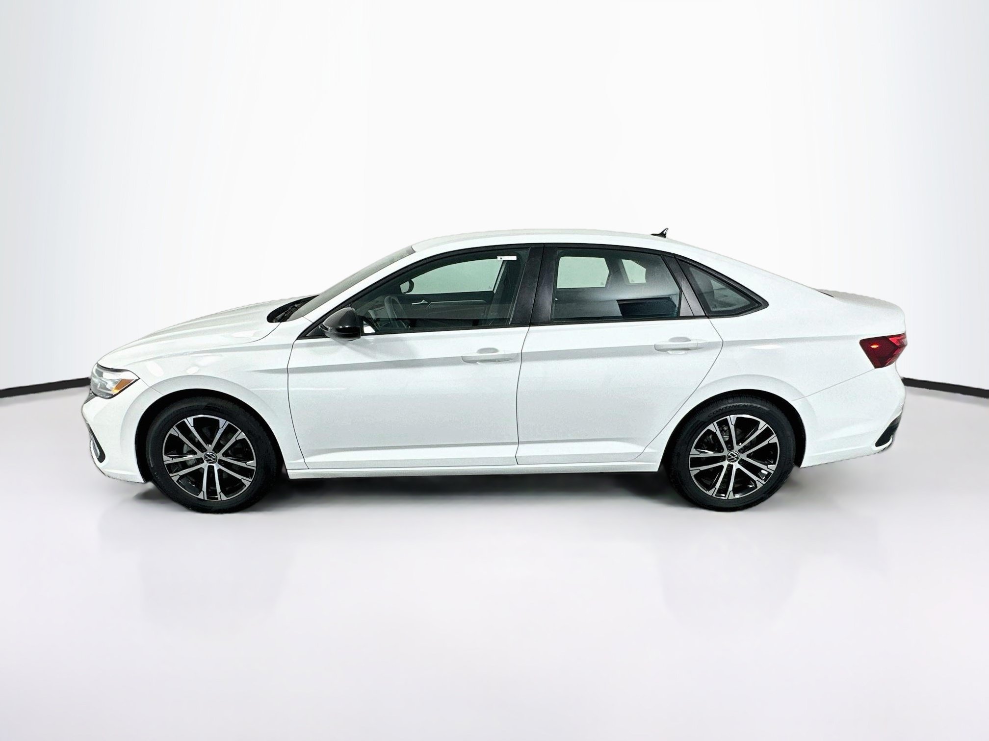 Used 2022 Volkswagen Jetta Sport FWD image 4