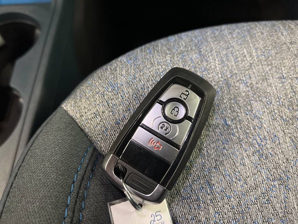 New 2025 Ford Maverick XLT w/ XLT Luxury Package image 36