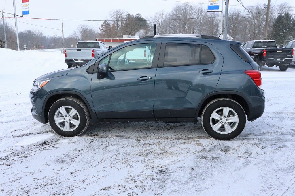 Used 2022 Chevrolet Trax LT w/ LT Convenience Package image 27