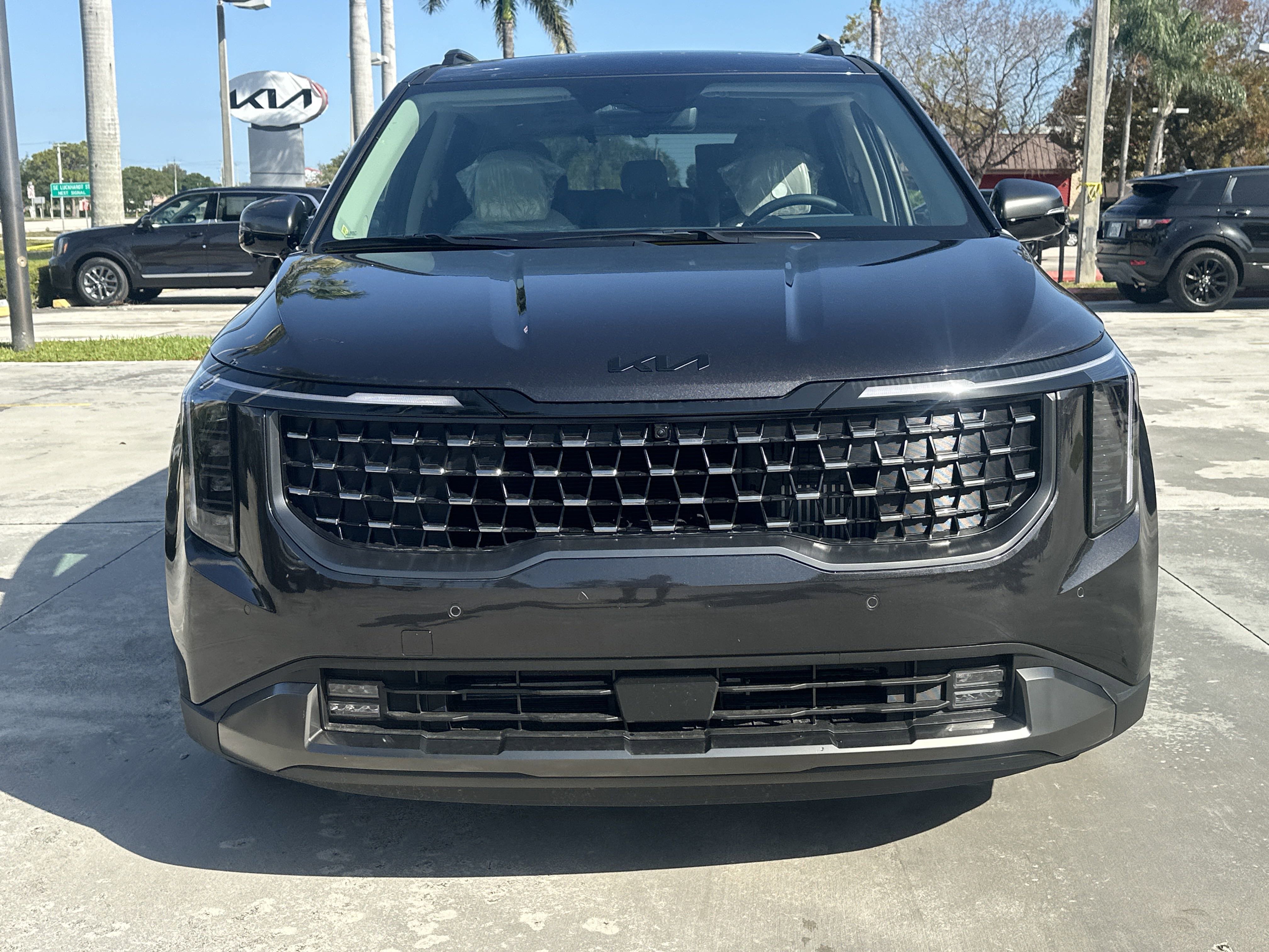 New 2025 Kia Carnival SX Prestige image 3