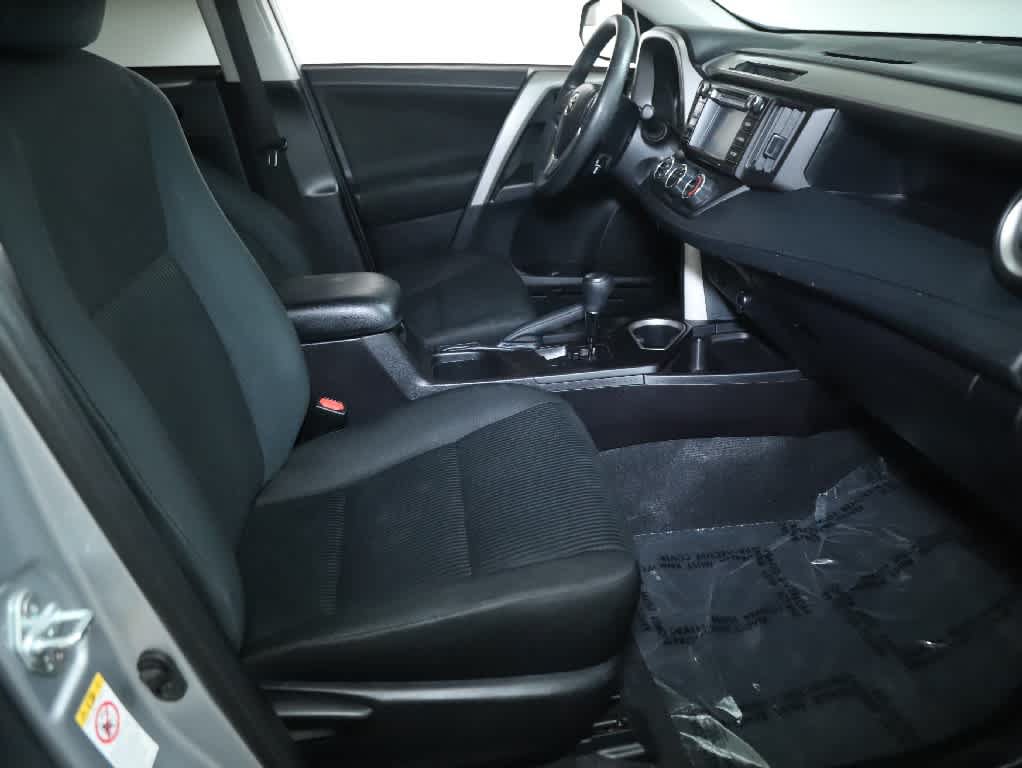 Used 2018 Toyota RAV4 LE w/ All Weather Liner Package AWD/4WD image 33