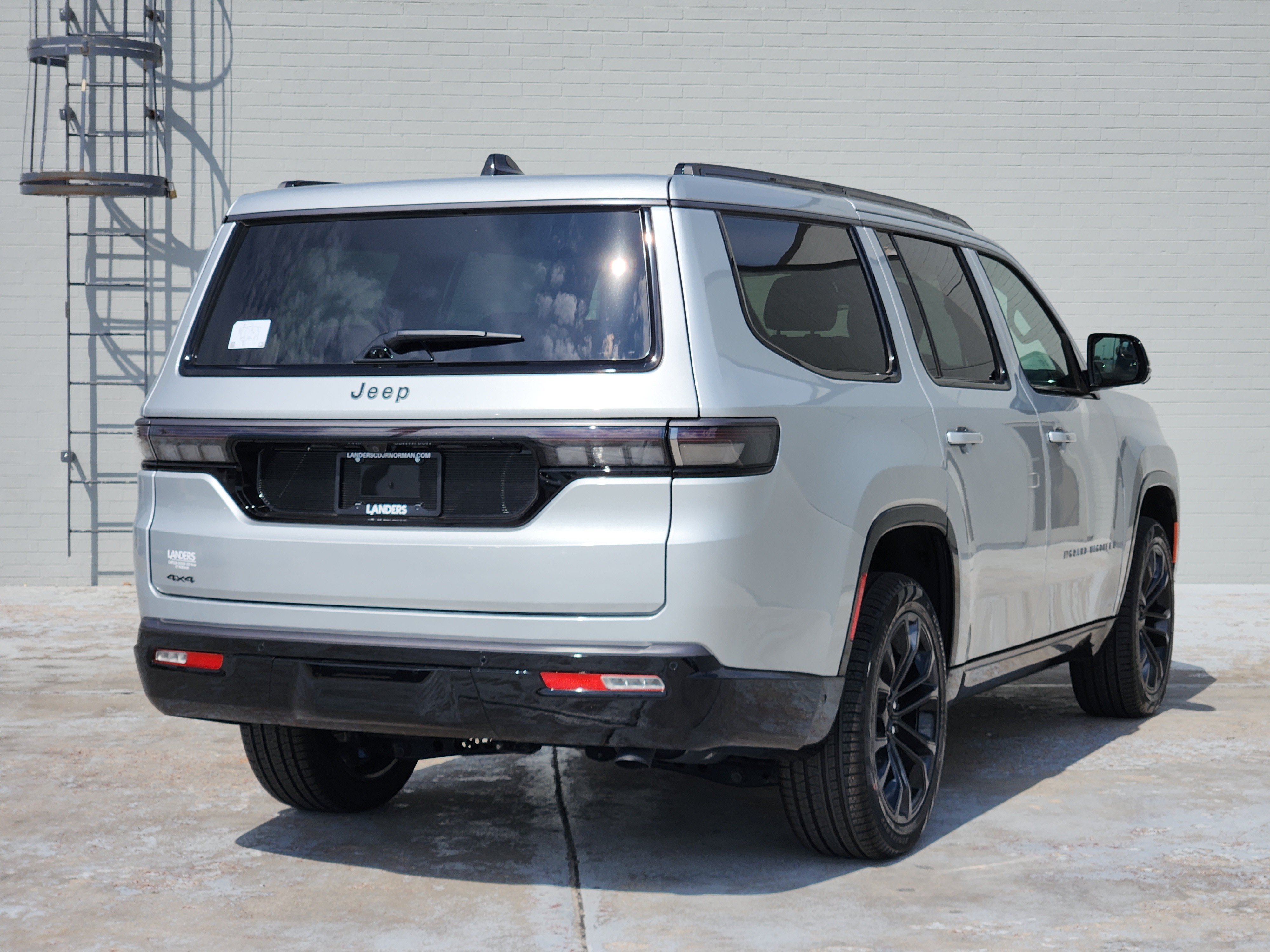New 2026 Jeep Grand Wagoneer Summit AWD/4WD image 4
