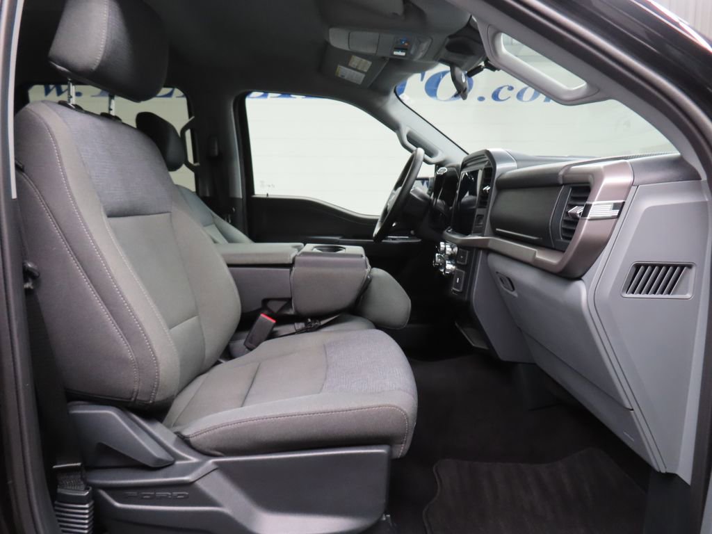 Used 2025 Ford F150 XLT w/ Equipment Group 301A Standard image 30