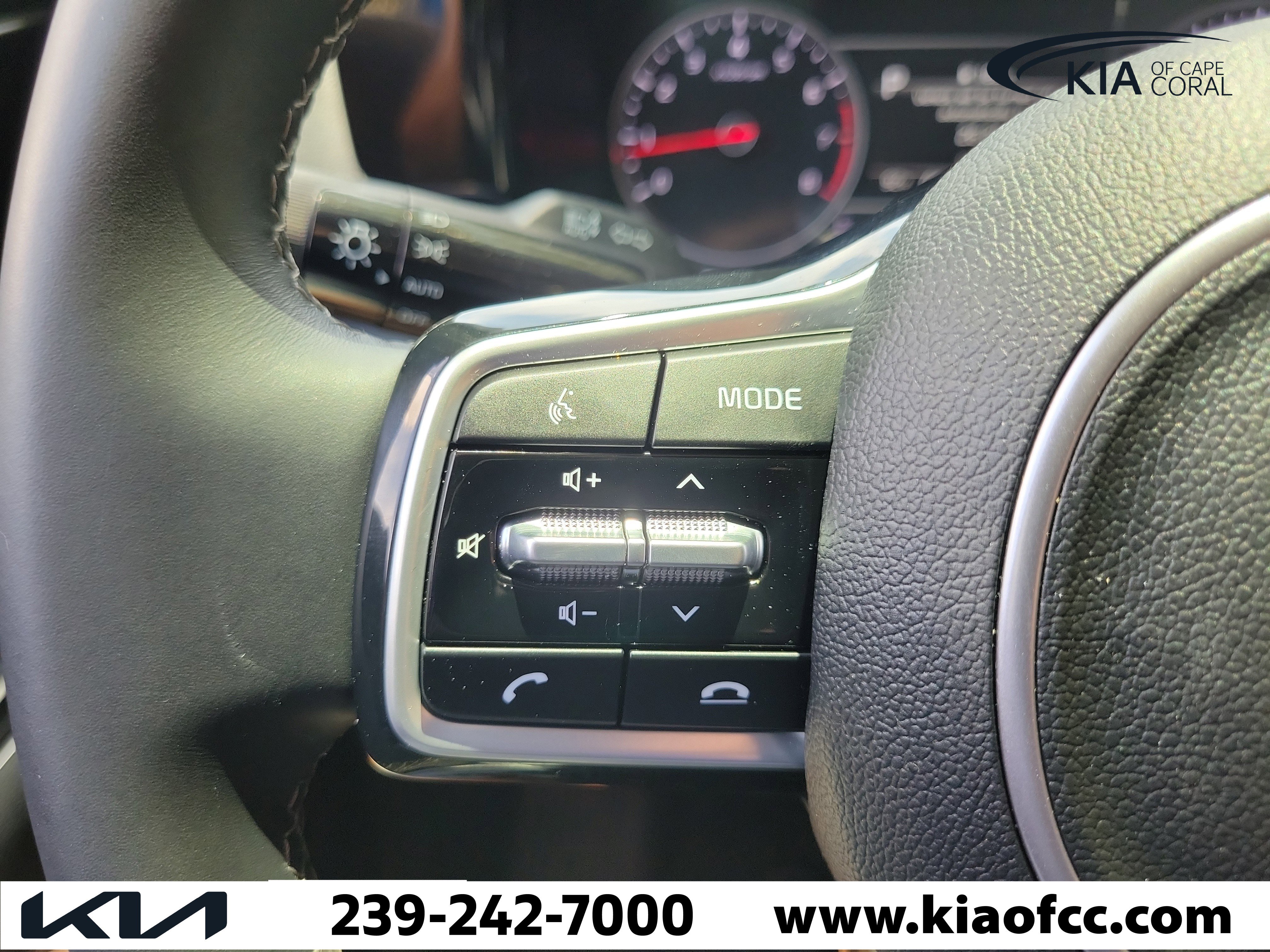 Used 2022 Kia Sorento S w/ Panoramic Sunroof Package FWD image 25