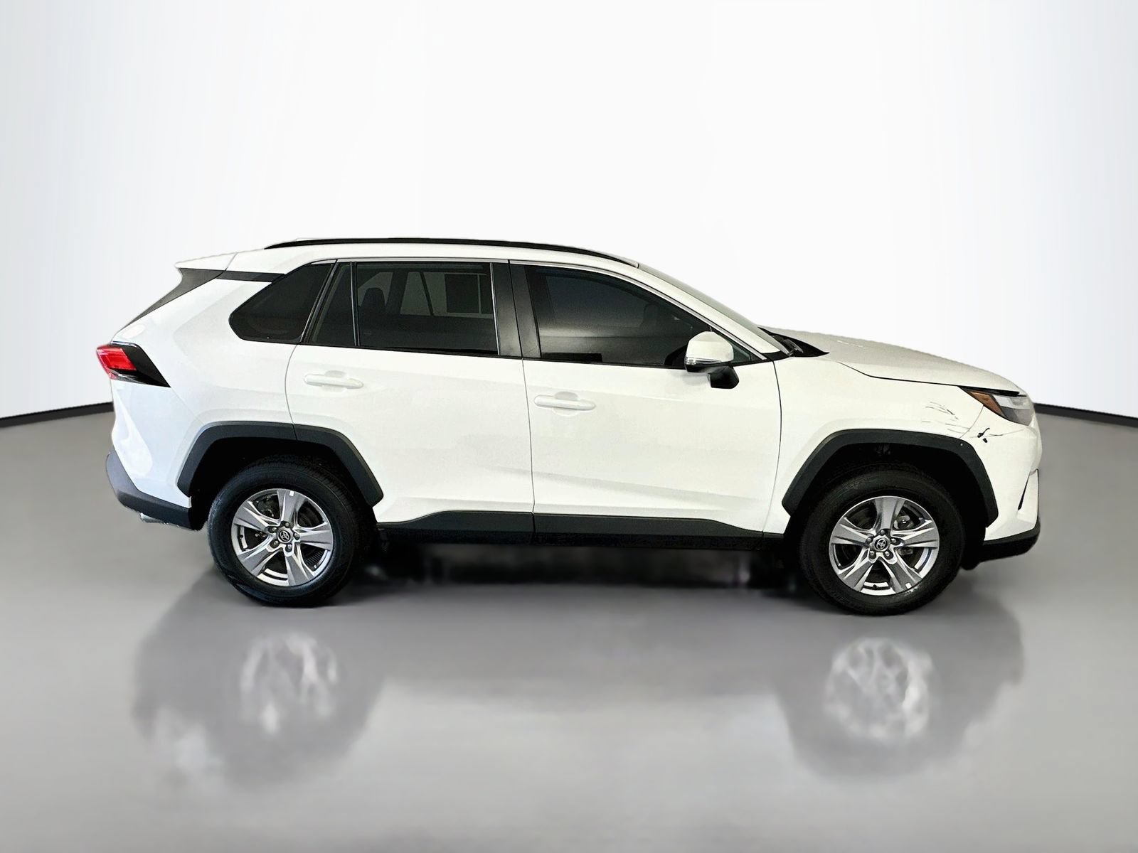 Used 2023 Toyota RAV4 XLE w/ Convenience Package AWD/4WD image 8