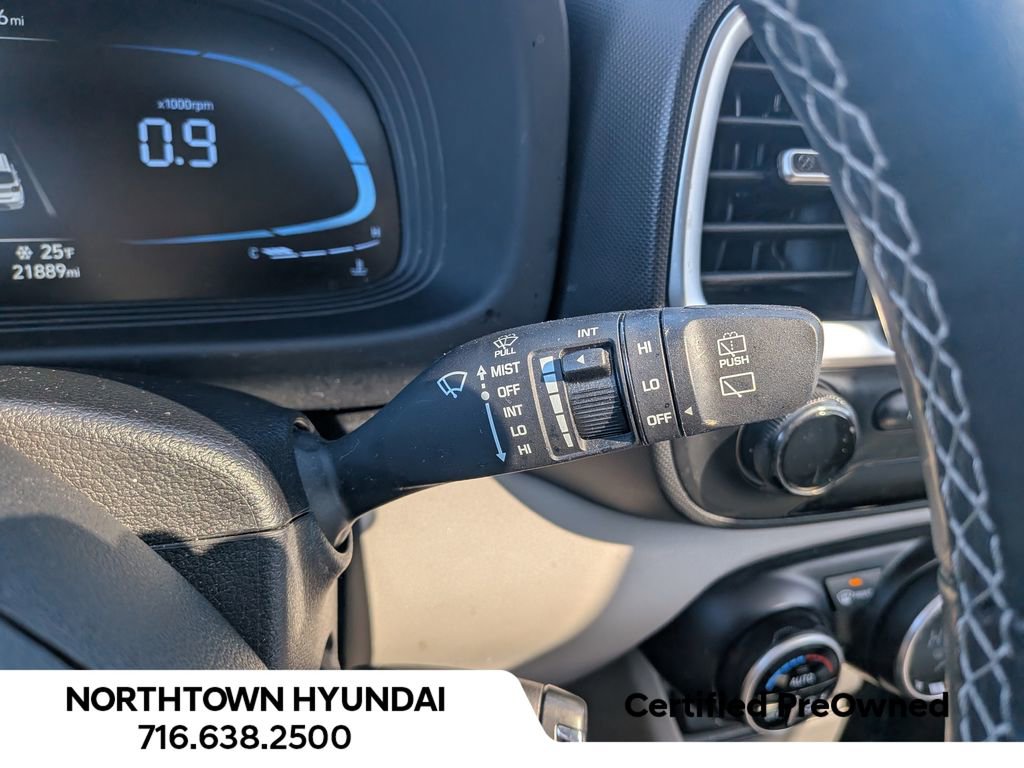 Certified 2023 Hyundai Venue SEL image 24