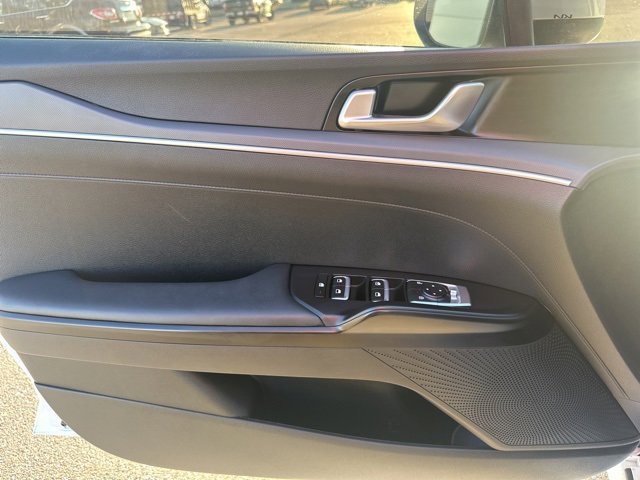 Used 2023 Kia K5 LXS image 28