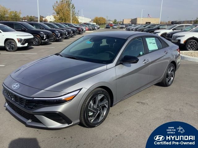 Used 2025 Hyundai Elantra SEL w/ Cargo Package