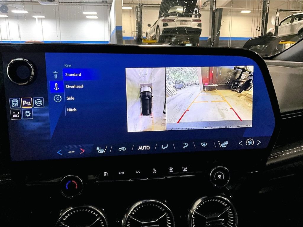 Used 2024 Chevrolet Blazer EV LT AWD/4WD image 19