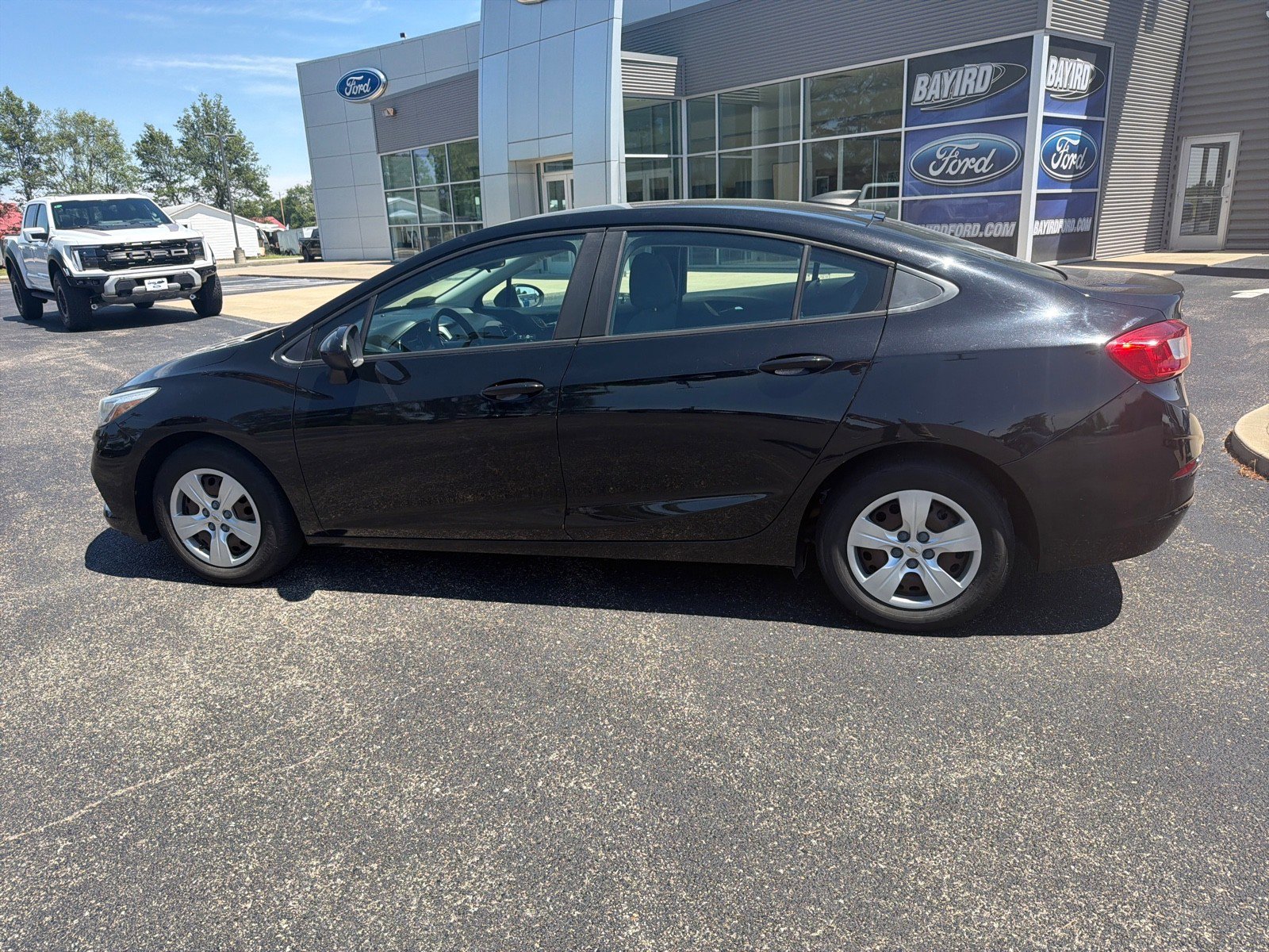 Used 2017 Chevrolet Cruze LS FWD image 9