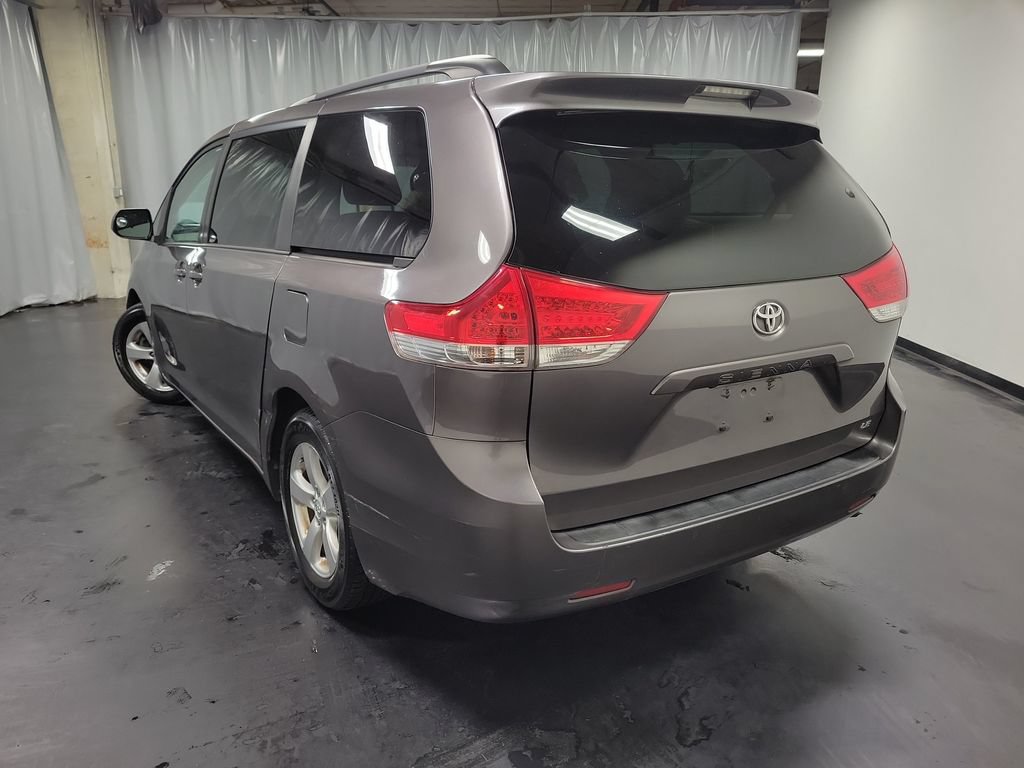 Used 2014 Toyota Sienna LE FWD image 6