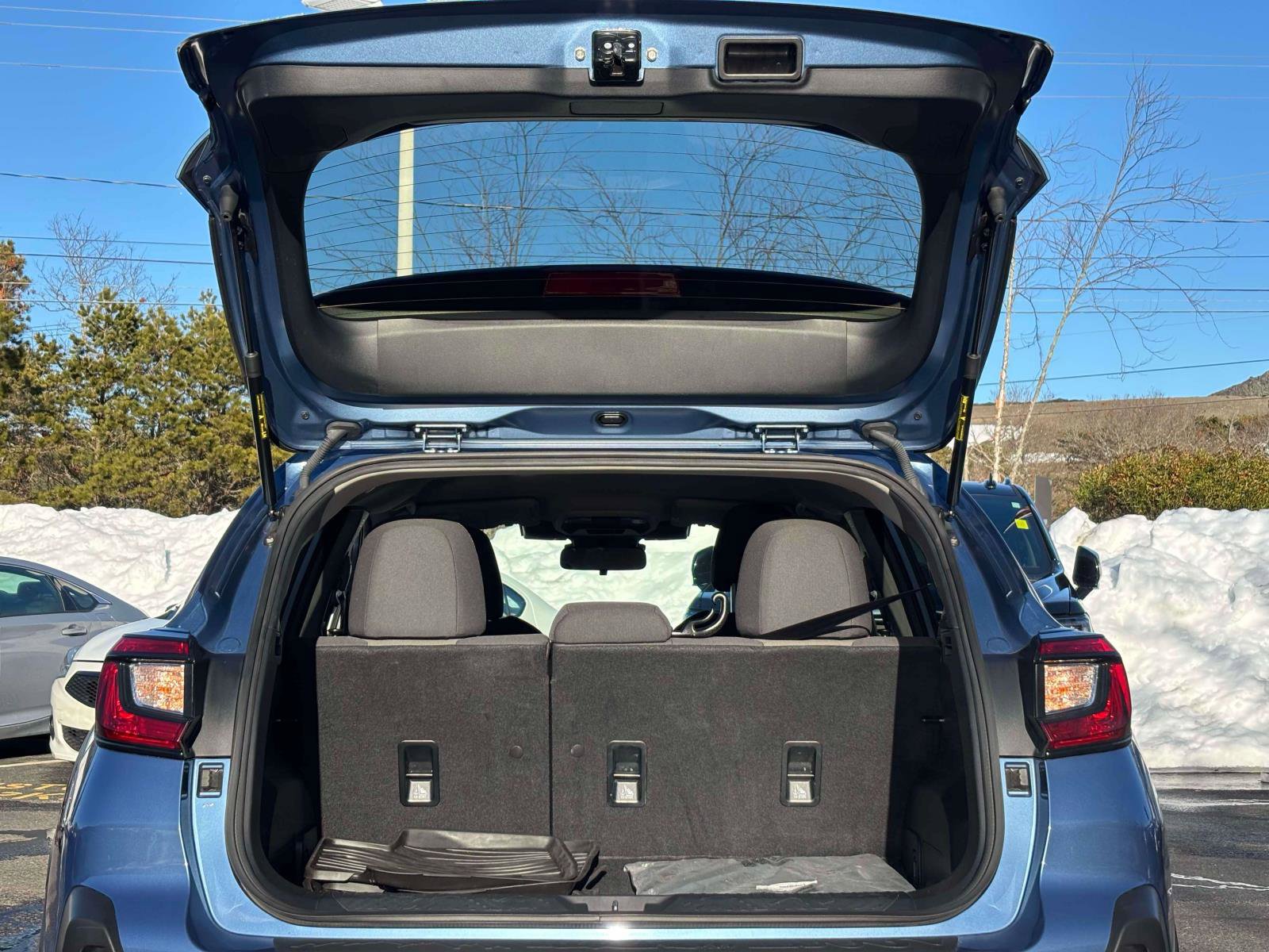 Used 2024 Subaru Crosstrek 2.0i image 12