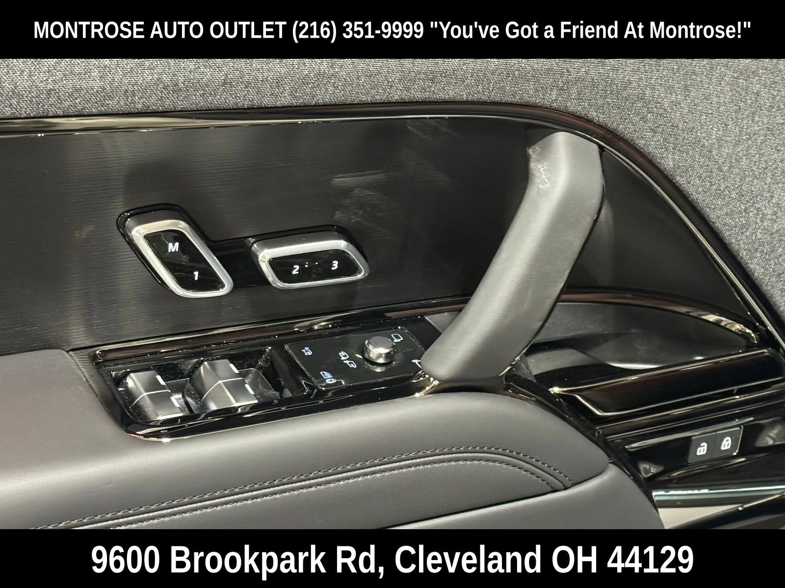 New 2026 Land Rover Range Rover Sport Dynamic SE image 11