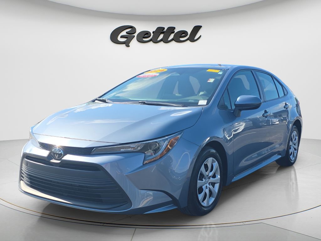 Used 2024 Toyota Corolla LE FWD image 1