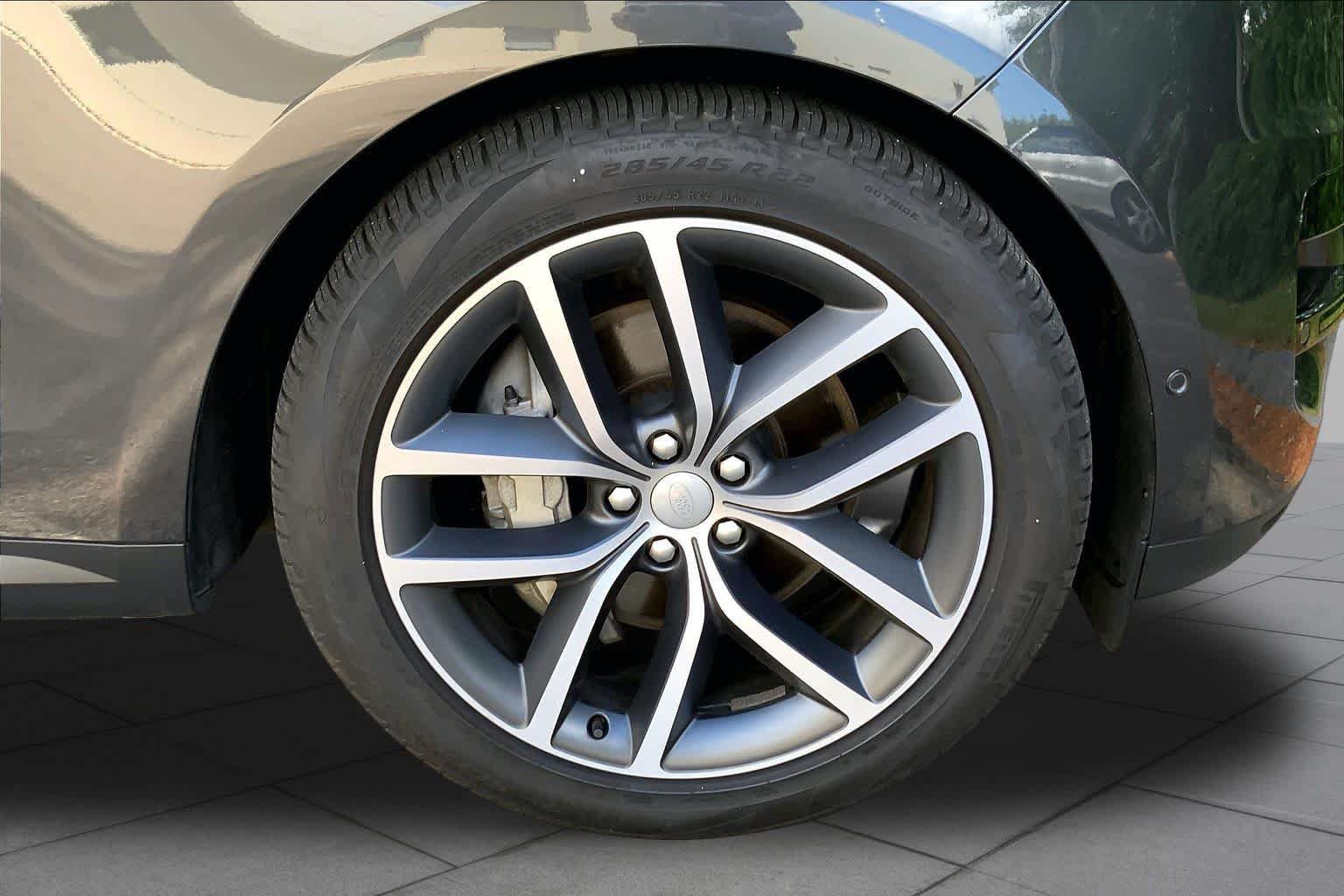 Used 2023 Land Rover Range Rover Sport SE AWD/4WD image 11