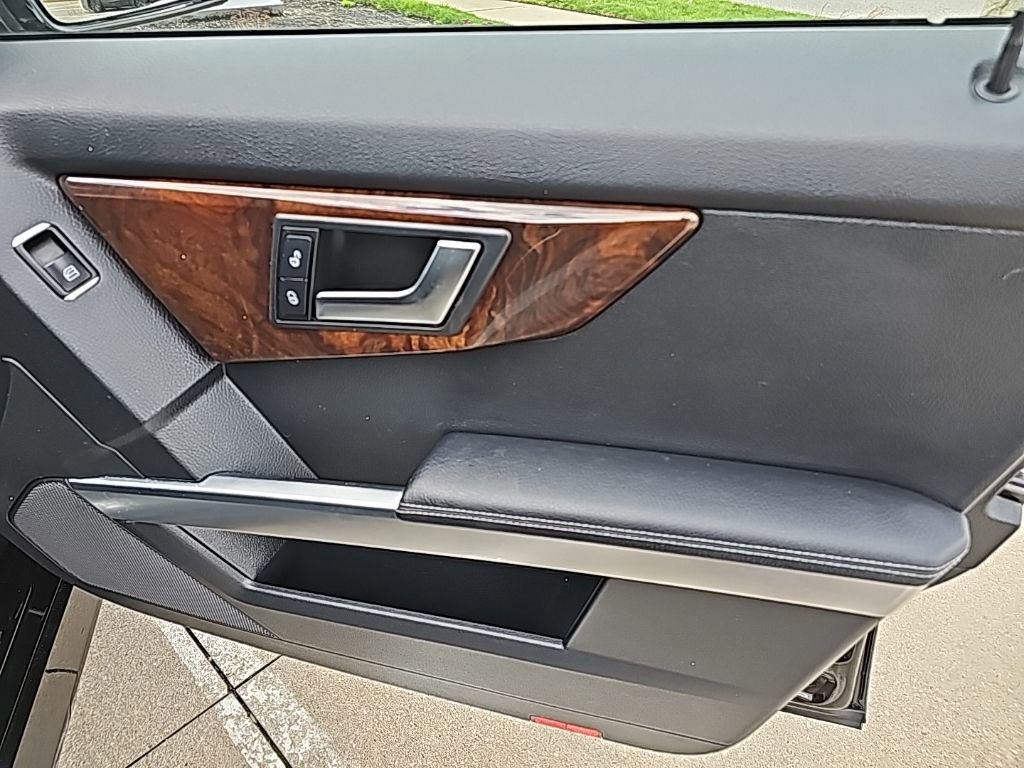 Used 2013 Mercedes-Benz GLK 350 4MATIC image 24