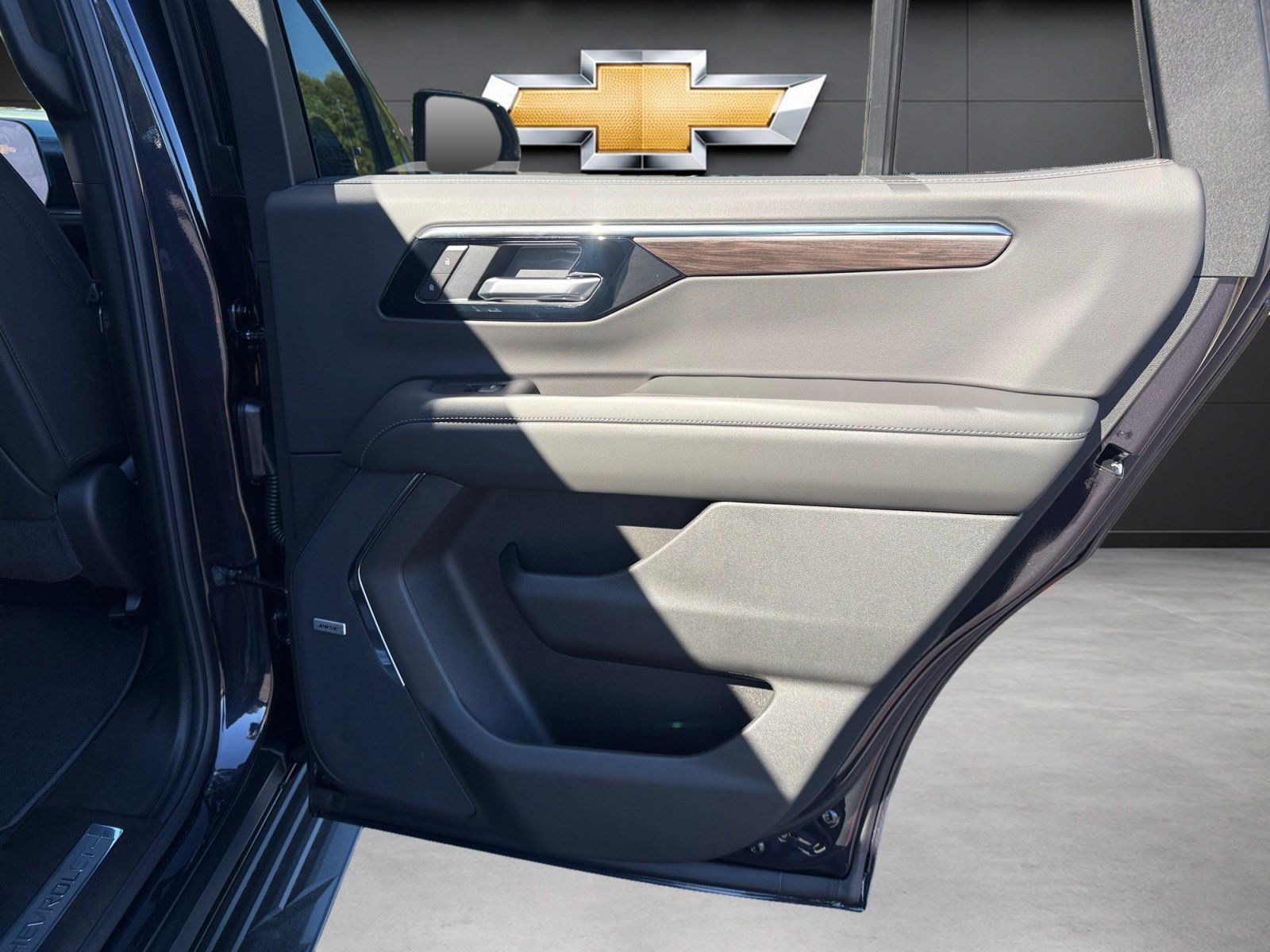 New 2027 Chevrolet Tahoe LT RWD image 10