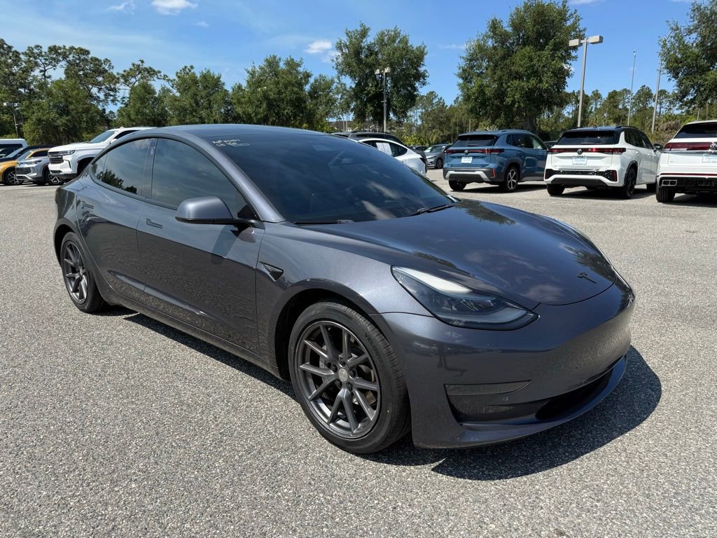 Used 2021 Tesla Model 3 Standard Range Plus RWD image 3